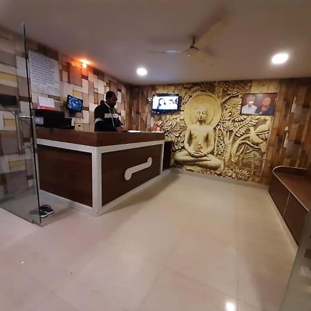 Paderu Hotel Vashishta Inn מראה חיצוני תמונה